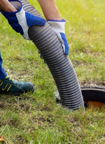 Pumping,Out,Household,Septic,Tank.,Drain,And,Sewage,Cleaning,Service